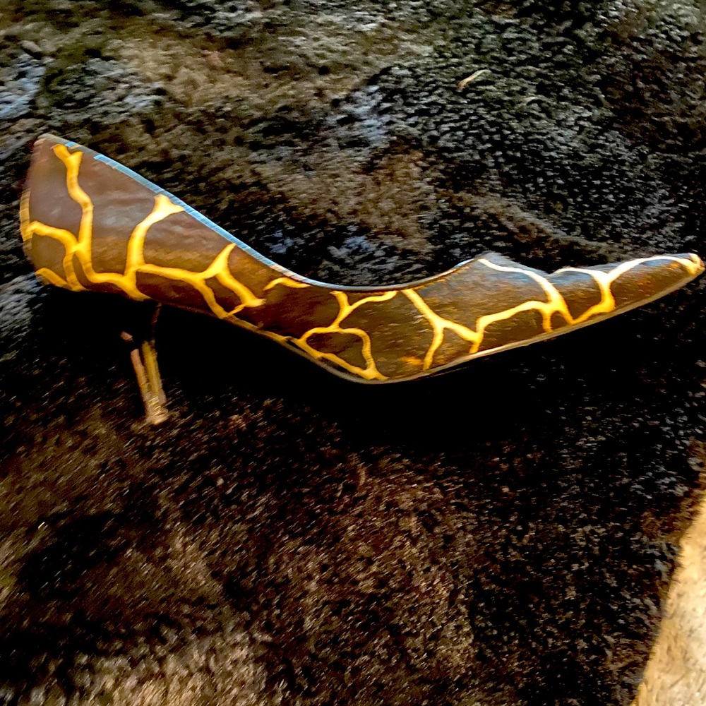 Nine West pump